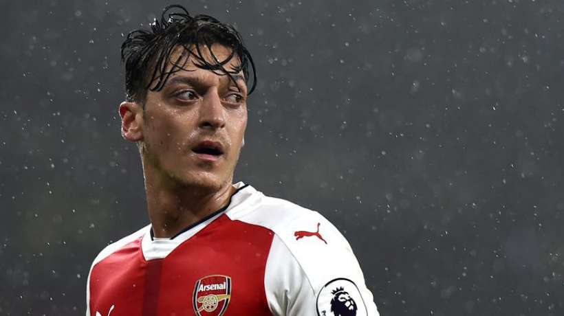 Arsenal midfielder Mesut Ozil