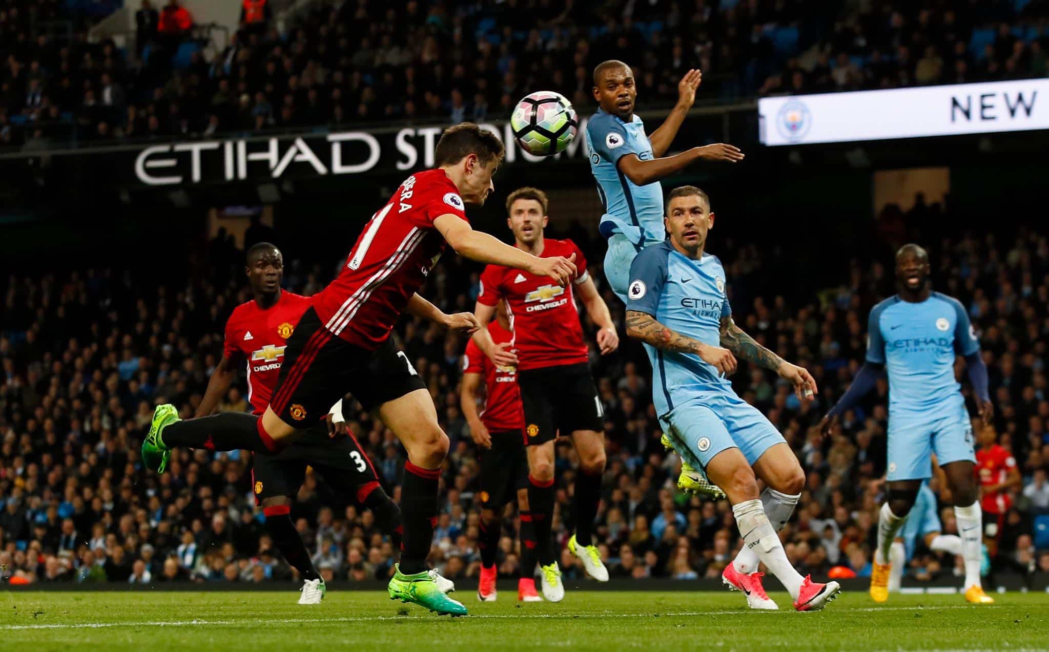 Ander Herrera squanders a big chance for Man Utd against Man City in the Manchester Derby