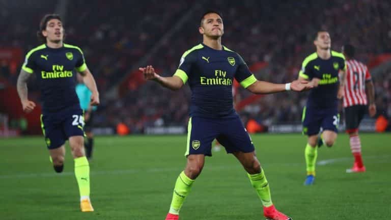 Alexis Sanchez scores for Arsenal against Southampton