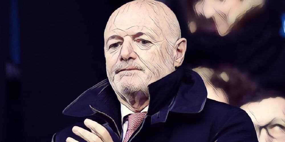 Former Man Utd and Chelsea CEO Peter Kenyon is interested in buying Newcastle