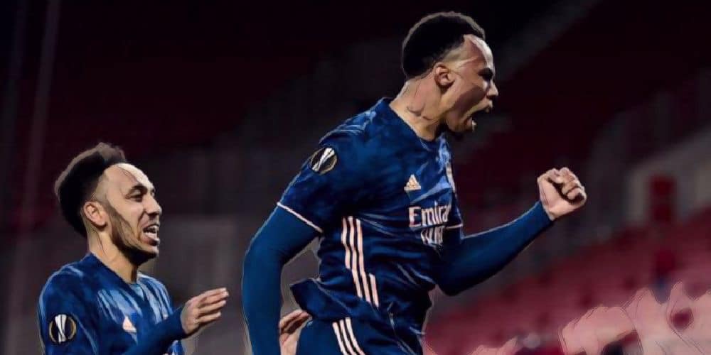 Gabriel Magalhaes scores fro Arsenal against Olympiakos