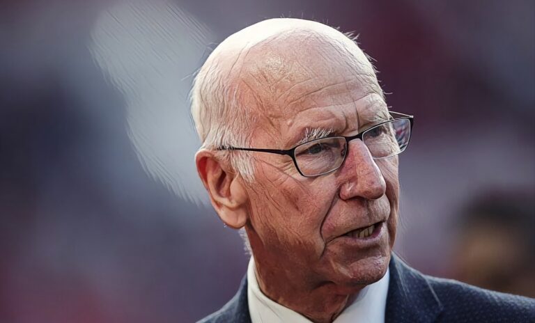Sir Bobby Charlton during the match between Manchester United Legends and FC Barcelona Legends at Old Trafford on September 2, 2017 in Manchester, England.
