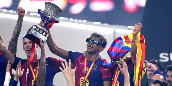 The 10 football clubs with the most trophies won