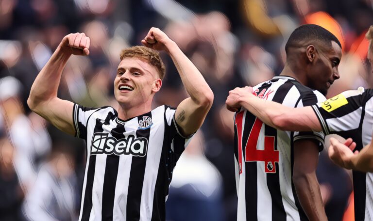 Harvey Barnes of Newcastle United celebrates next to Alexander Isak after scoring a goal to make it 4-3 during the Premier League match between Newcastle United and West Ham United at St. James Park on March 30, 2024 in Newcastle upon Tyne, England
