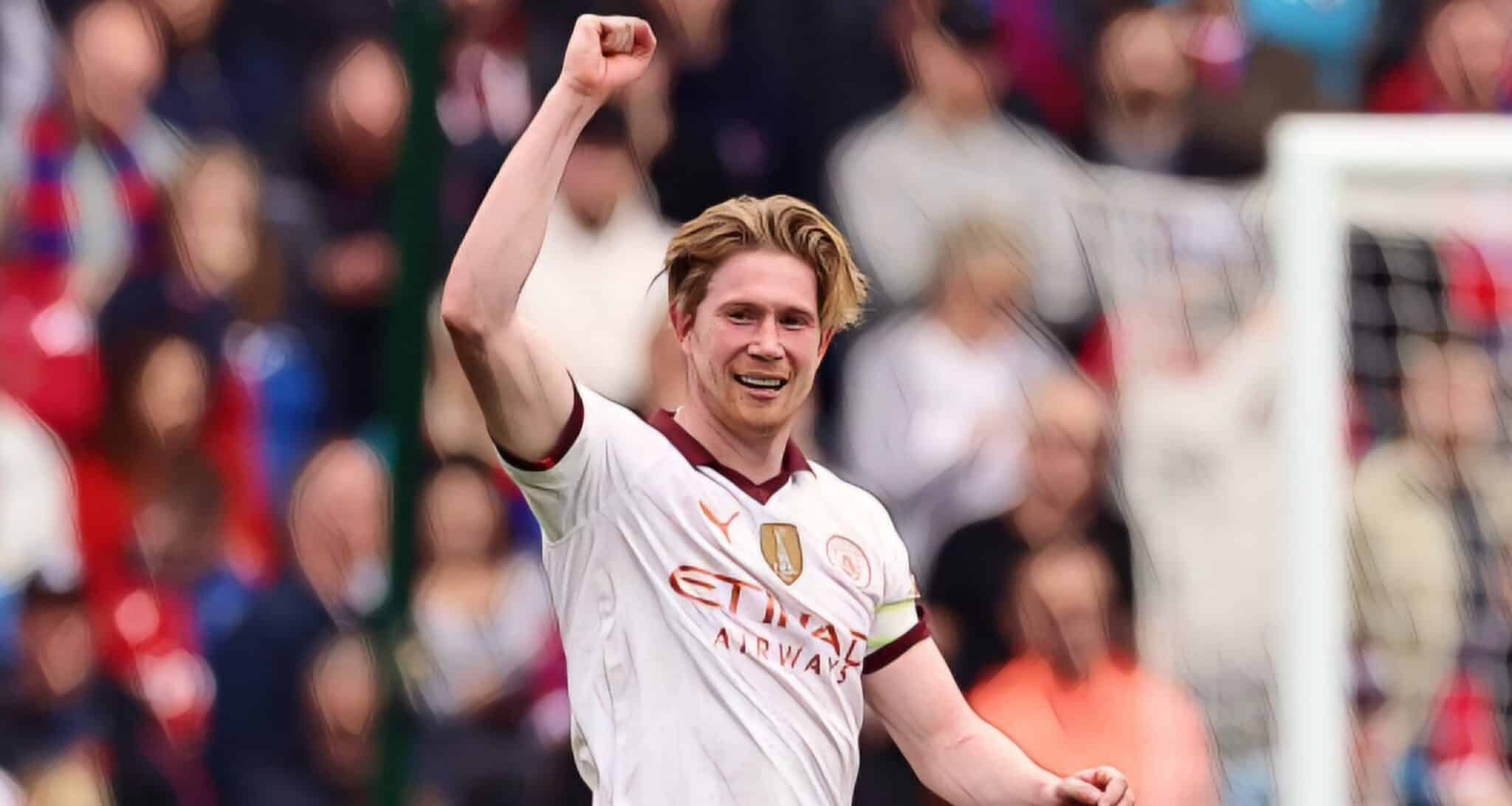 Kevin De Bruyne of Man City celebrates scoring his team's fourth goal during the Premier League match between Crystal Palace and Manchester City at Selhurst Park on April 06, 2024.