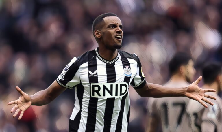 Alexander Isak of Newcastle United celebrates scoring his team's first goal during the Premier League match between Newcastle United and Tottenham Hotspur at St. James Park on April 13, 2024 in Newcastle upon Tyne, England.