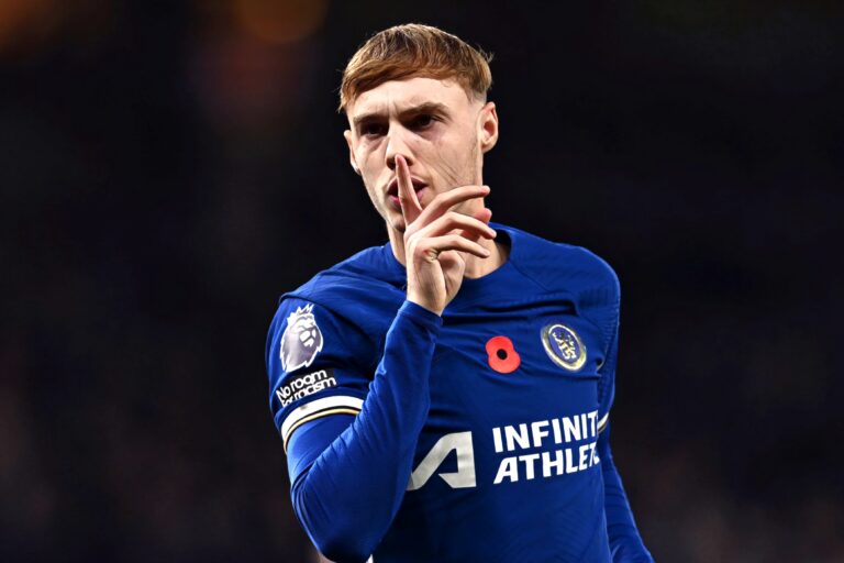 Cole Palmer of Chelsea celebrates after scoring the team's first goal from the penalty spot during the Premier League match between Tottenham Hotspur and Chelsea FC at Tottenham Hotspur Stadium on November 06, 2023