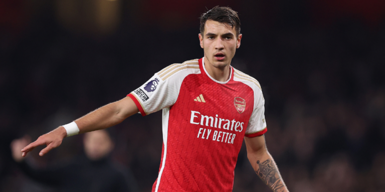 Arsenal could allow Jakub Kiwior to leave the club should a suitable offer arrive, with Riccardo Calafiori close to a transfer to the Emirates.