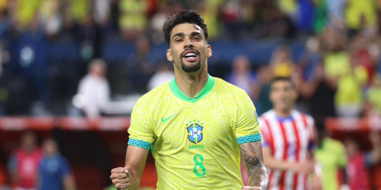 Flamengo have made a bold approach to sign Lucas Paquetá on loan from West Ham United.