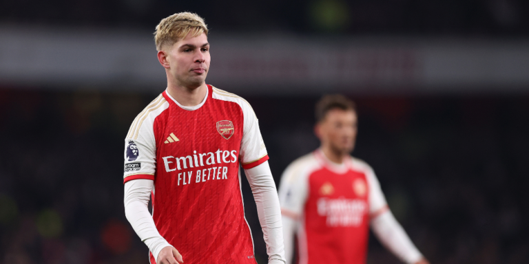 Fulham have submitted a club-record bid worth up to £35m to sign Arsenal midfielder Emile Smith Rowe.