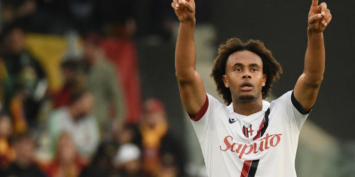 Manchester United have agreed a deal to sign Dutch forward Joshua Zirkzee from Bologna.