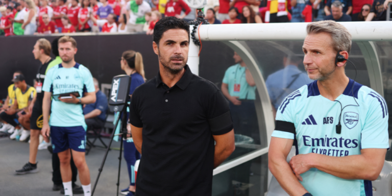 Arsenal manager Mikel Arteta on the sideline.