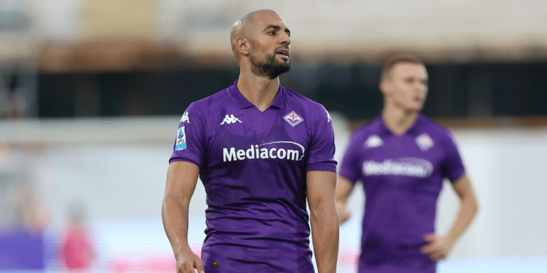 Everton have made an approach to sign former Manchester United midfielder Sofyan Amrabat.