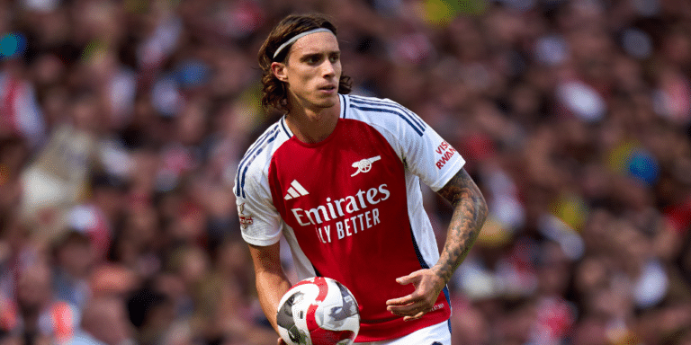Riccardo Calafiori in action for Premier League club Arsenal.
