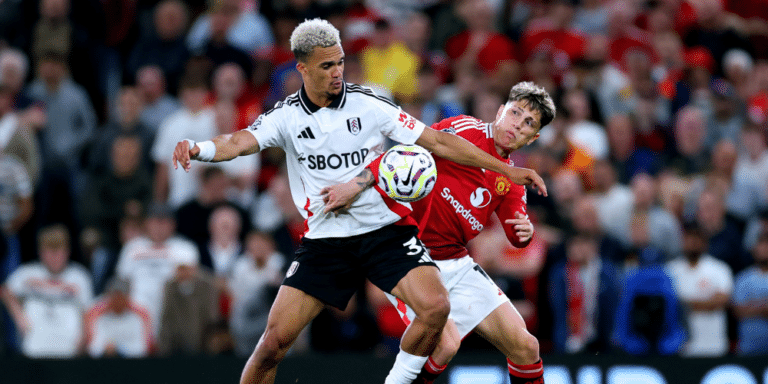 Manchester United are planning a £30m move to sign Fulham left-back Antonee Robinson in the January transfer window.