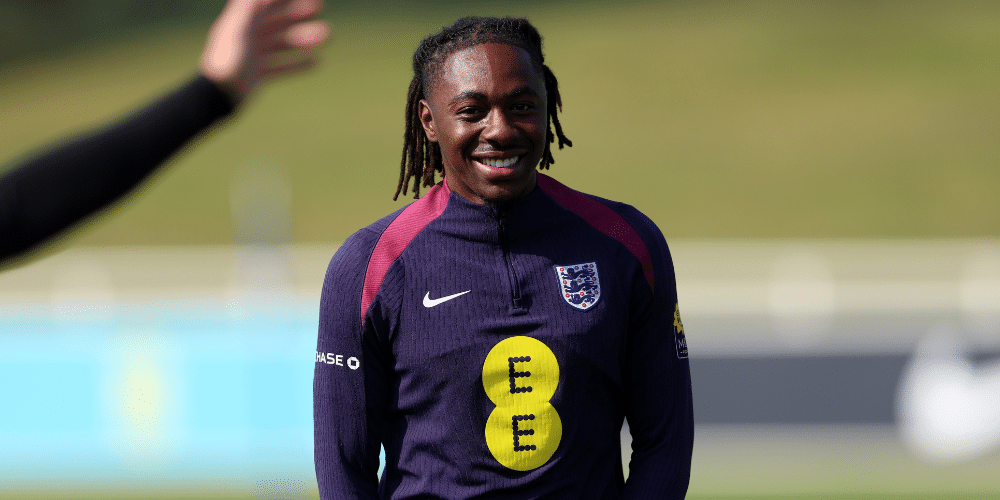 Manchester United have Crystal Palace midfielder Eberechi Eze on their transfer shortlist for next summer's transfer window.