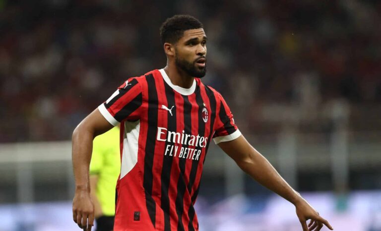 Ruben Loftus-Cheek of AC Milan gestures during the Trofeo Berlusconi match between AC Milan and AC Monza on August 13, 2024 in Milan, Italy.