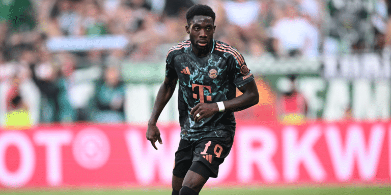 Manchester United join race for high-profile free agent Davies
