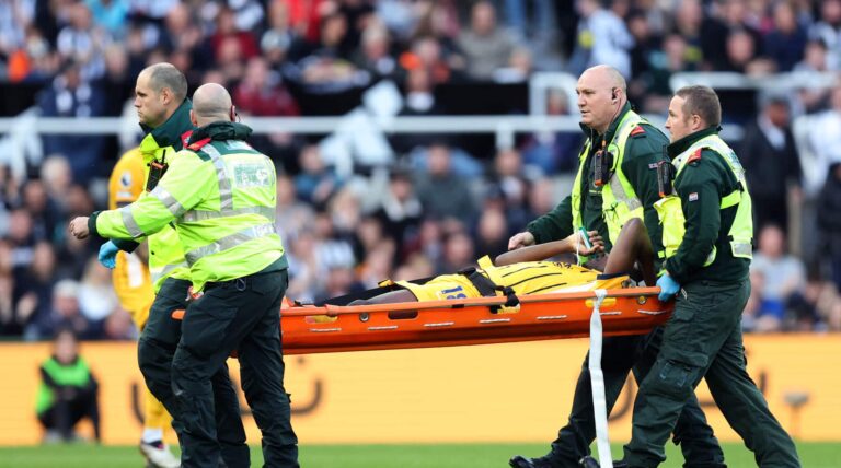 Danny Welbeck of Brighton & Hove Albion is carried from the pitch on a stretcher during the Premier League match between Newcastle United FC and Brighton & Hove Albion FC at St James' Park on October 19, 2024 in Newcastle upon Tyne, England.