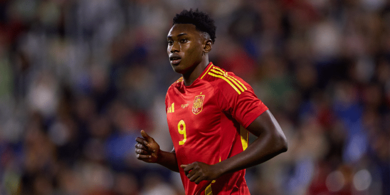 Chelsea are still interested in signing Samu Omorodion despite missing out on the striker in the summer transfer window.