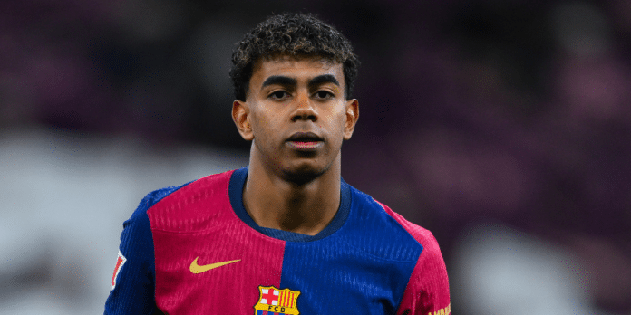 Lamine Yamal in action for Barcelona.