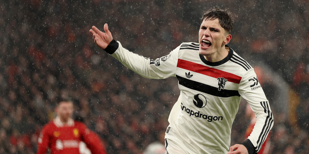 Alejandro Garnacho's future 'remains open' amid interest in the Manchester United winger from Chelsea and Napoli.