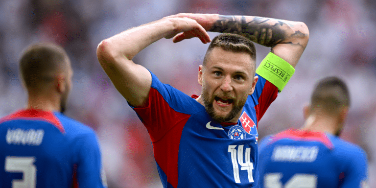 Fenerbahce have agreed a deal in principle to sign Milan Skriniar from Paris Saint-Germain.