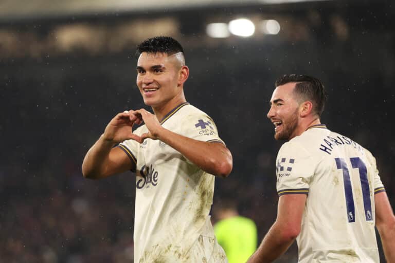 Carlos Alcaraz of Everton celebrates scoring his team's second goal during the Premier League match between Crystal Palace FC and Everton FC at Selhurst Park on February 15, 2025 in London, England.