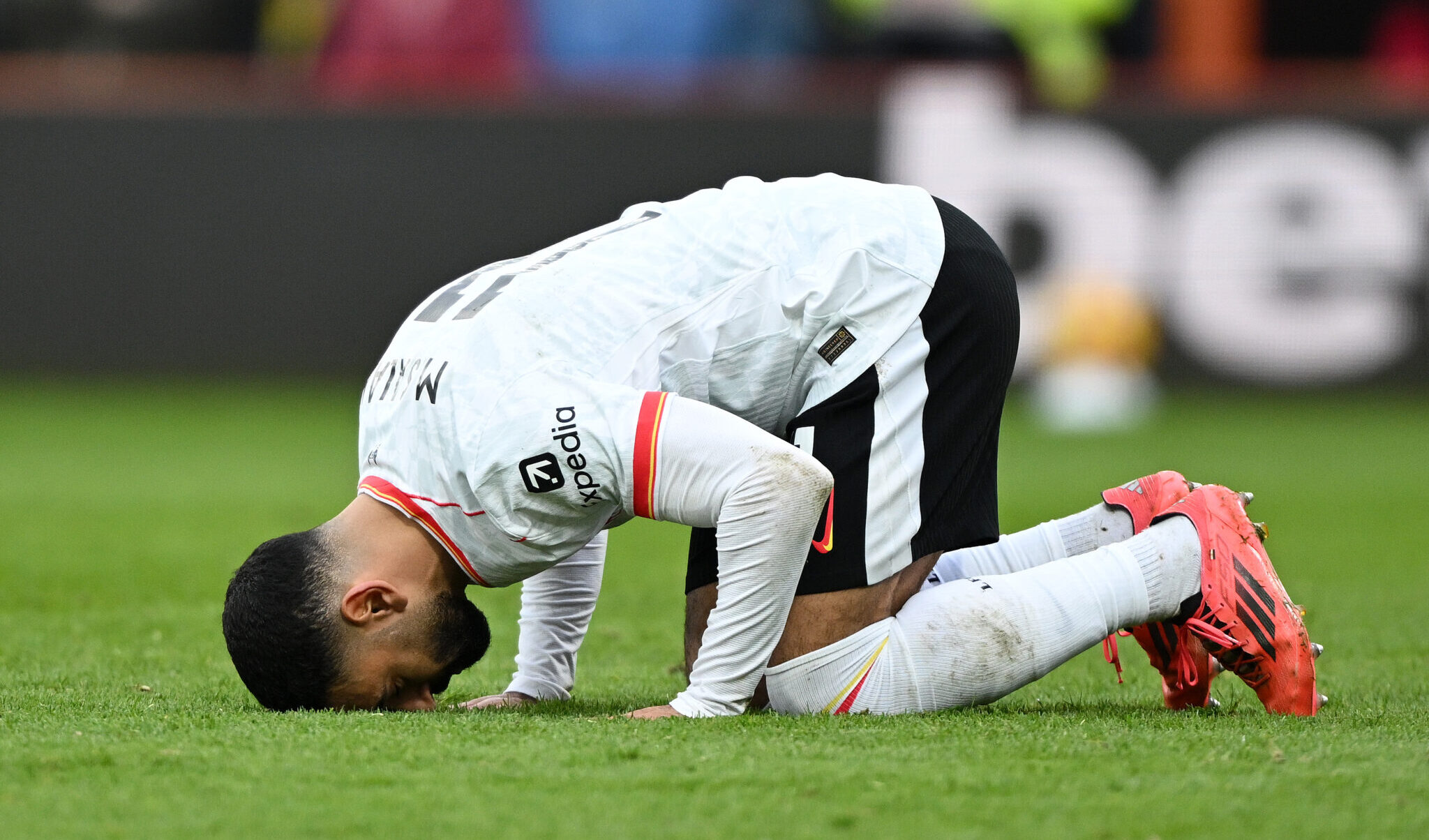 Mo Salah of Liverpool celebrates scoring his team's first goal during the Premier League match between AFC Bournemouth and Liverpool FC at Vitality Stadium on February 01, 2025 in Bournemouth, England.