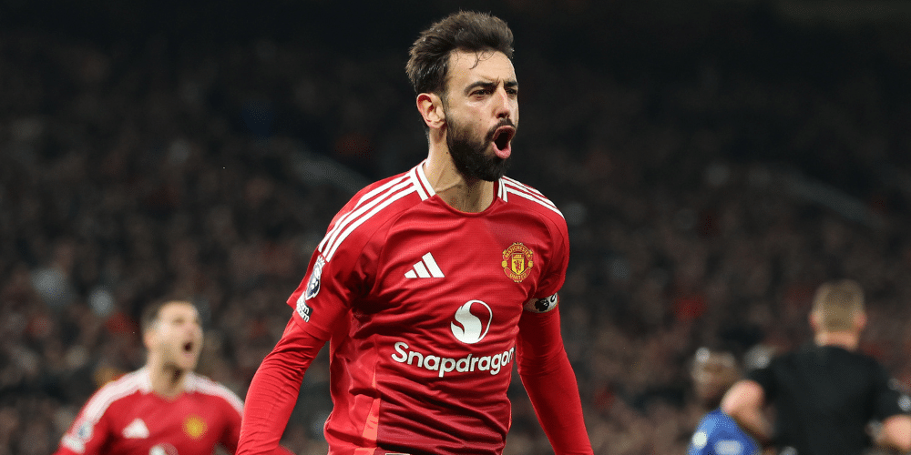Bryan Robson backs Fernandes as Man United leader