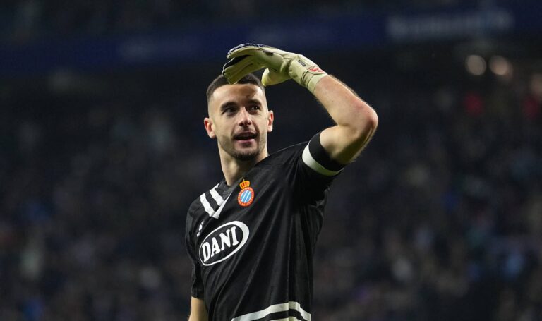 Arsenal and Man Utd transfer target Joan Garcia of RCD Espanyol celebrates victory following the LaLiga match between RCD Espanyol de Barcelona and Real Madrid CF at RCDE Stadium on February 01, 2025 in Barcelona, Spain.