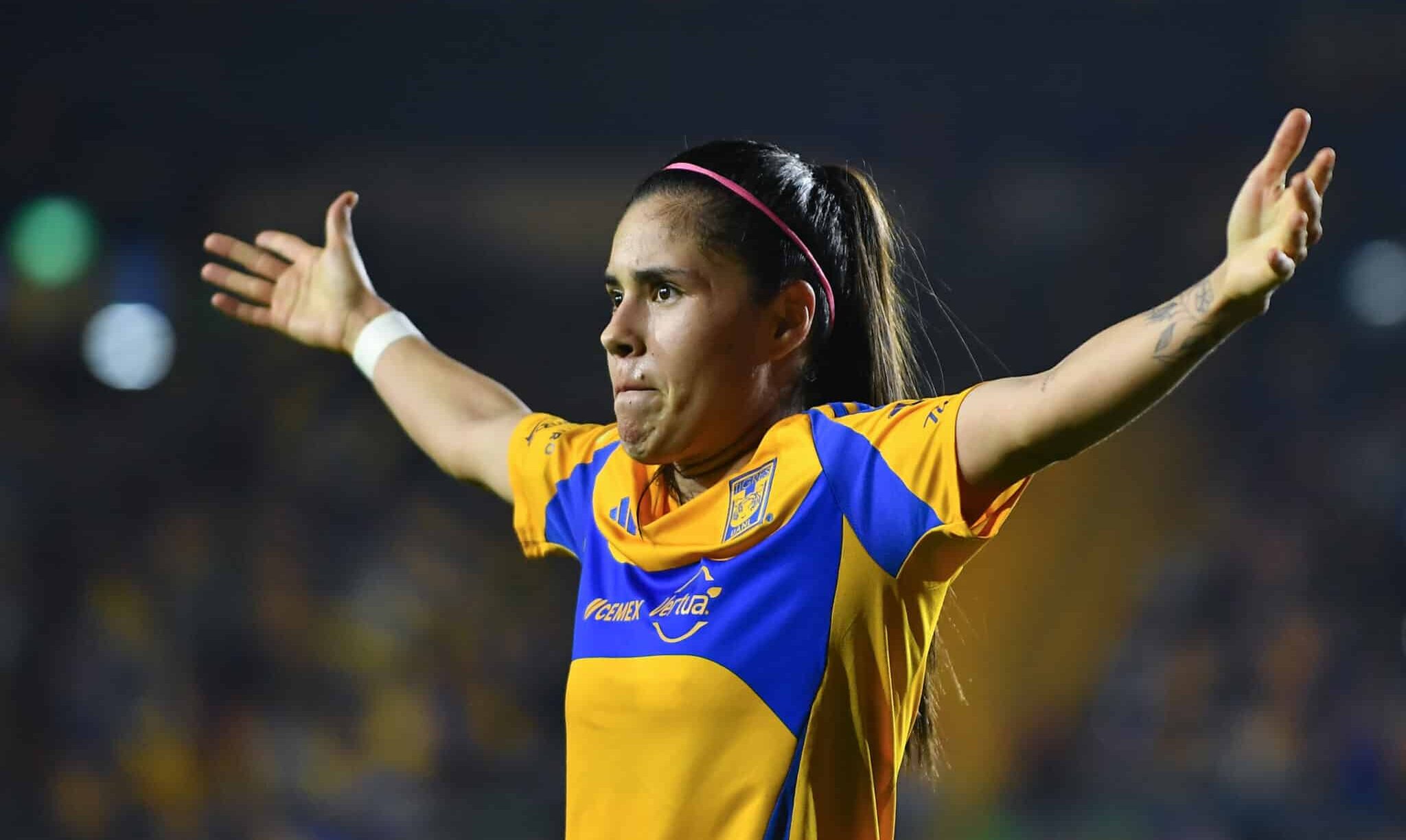 Lizbeth Ovalle of Tigres UANL femenil celebrates after scoring the team's second goal during the semifinal second leg match betwen Tigres UANL and America as part of the Torneo Apertura 2024 Liga MX Femenil at Universitario Stadium on November 17, 2024 in Monterrey, Mexico.