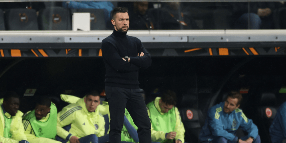 Ajax manager Farioli quits after Eredivisie title collapse