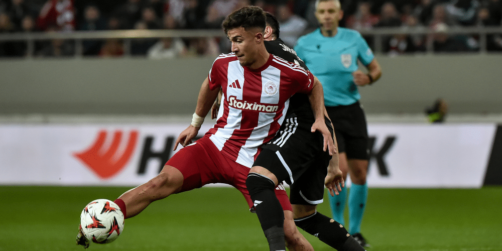 Brighton are confident of beating Chelsea to the signing of Olympiacos teenager Charalampos Kostoulas.