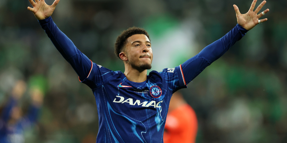 Juventus make €25m offer for Manchester United winger