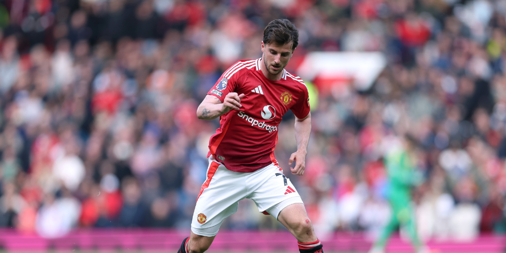 Manchester United explore Mount sale with Premier League rival linked