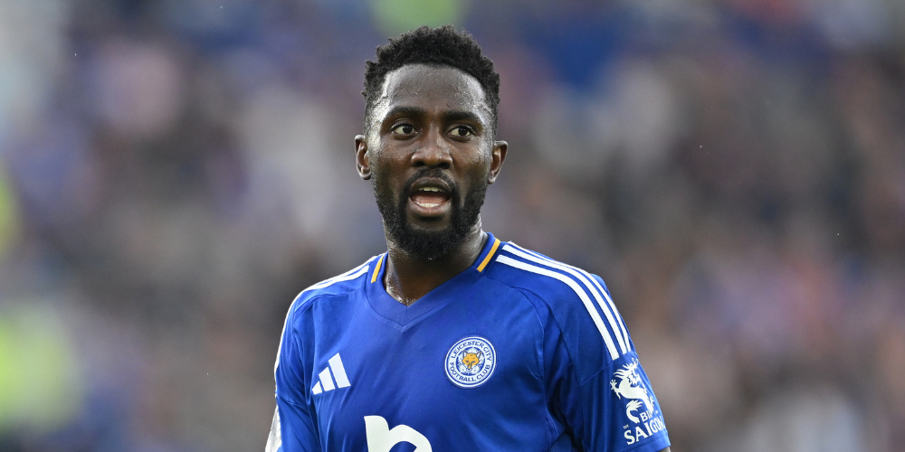 Manchester United have held talks with Leicester City midfielder Wilfred Ndidi