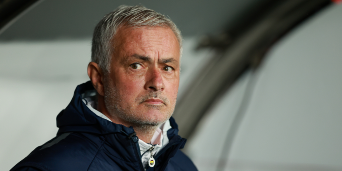 Mourinho gives backing to Man United manager Amorim