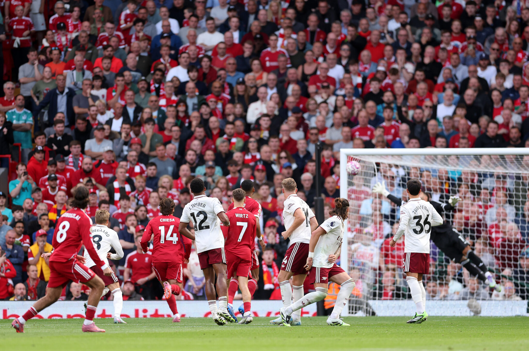 Arsenal 'keeper Raya suggests new Premier League ball aided Szoboszlai strike