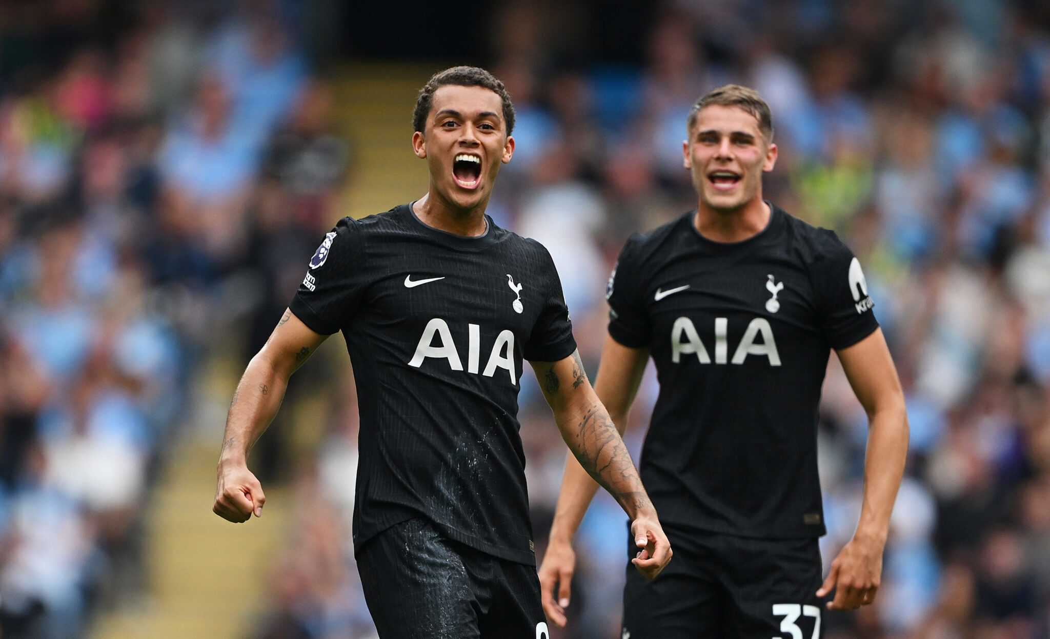 Frank says he is 'falling in love' with Tottenham team