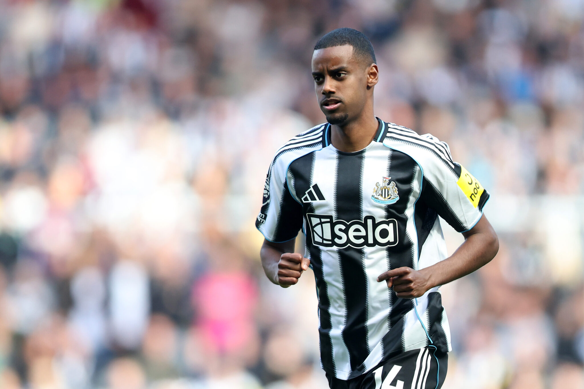 Newcastle consider one Isak scenario 'untenable'