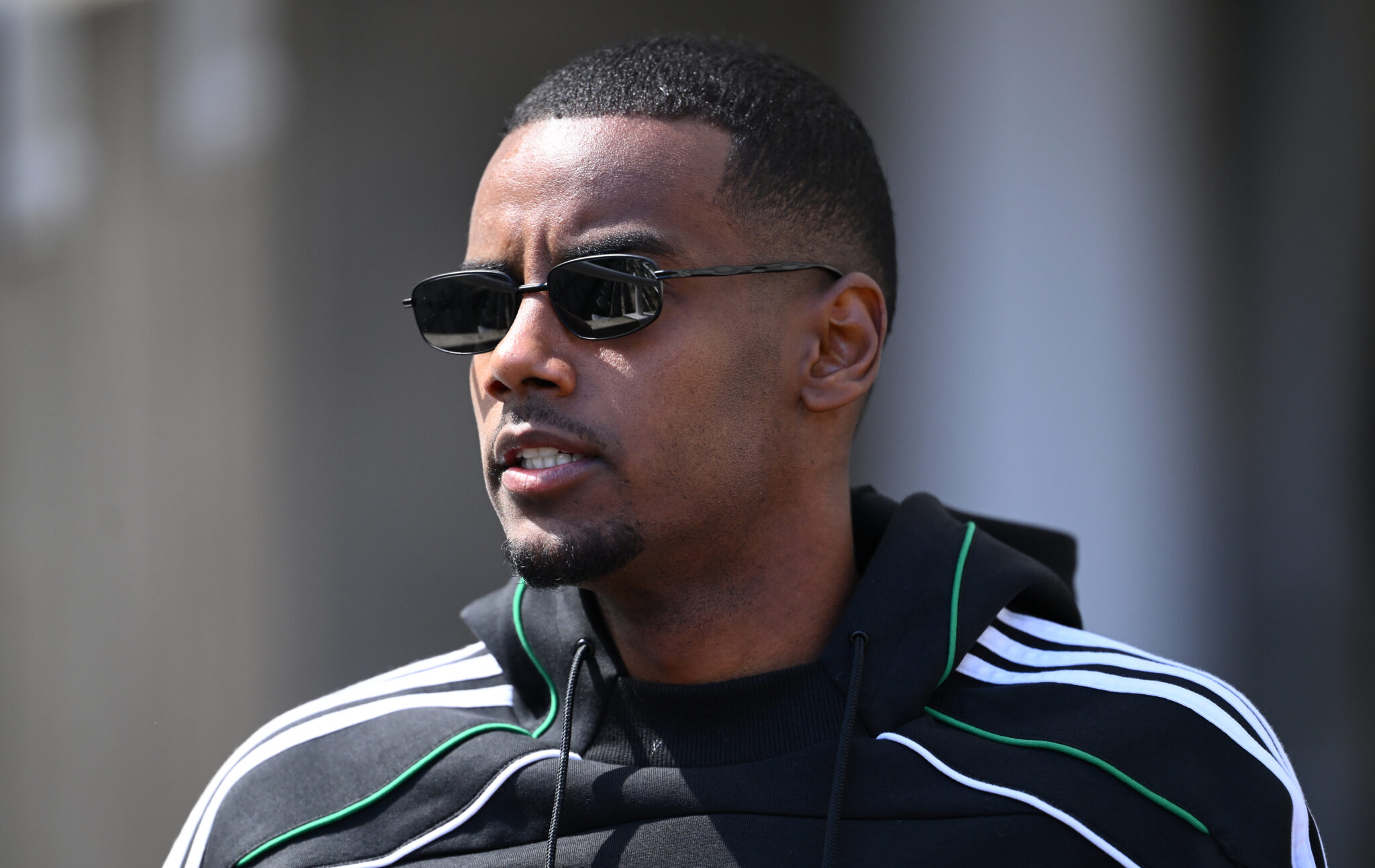 Deadline Day - Liverpool player Alexander Isak wearing sunglasses arrives at the ground prior to the Premier League match between Newcastle United FC and Everton FC at St James' Park on May 25, 2025 in Newcastle upon Tyne, England.