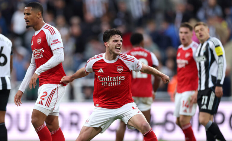 Premier League - Declan Rice of Arsenal celebrates on the final whistle during the Premier League match between Newcastle United and Arsenal at St James' Park on September 28, 2025 in Newcastle upon Tyne, England.