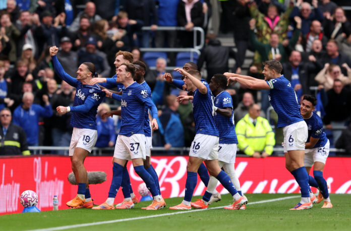 Everton end Crystal Palace unbeaten run with late Grealish winner