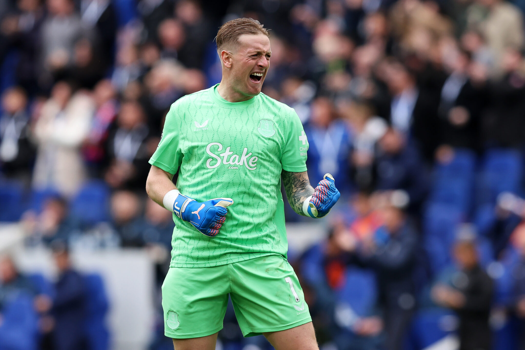Pickford wants to build Everton 'legacy' after signing new deal