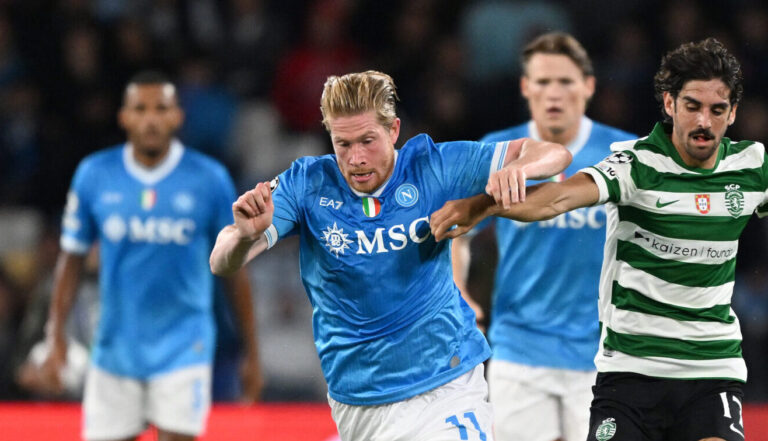 Kevin De Bruyne of SSC Napoli battles for possession with Francisco Trincao of Sporting Clube de Portugal during the UEFA Champions League 2025/26 League Phase MD2 match between SSC Napoli and Sporting Clube de Portugal at Stadio Diego Armando Maradona on October 01, 2025 in Naples, Italy.