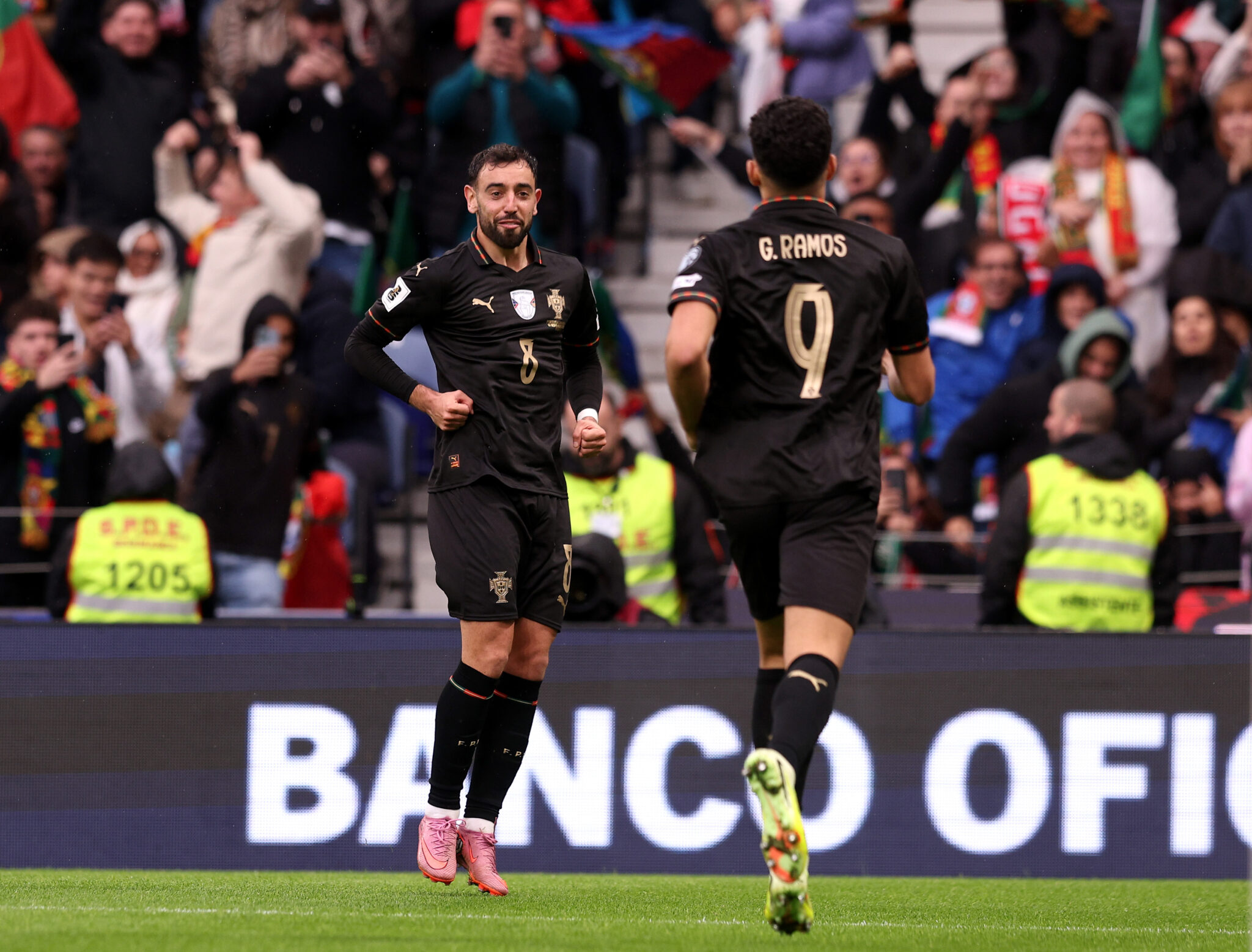 Manchester United midfielder Bruno Fernandes hits hat-trick in big Portugal win