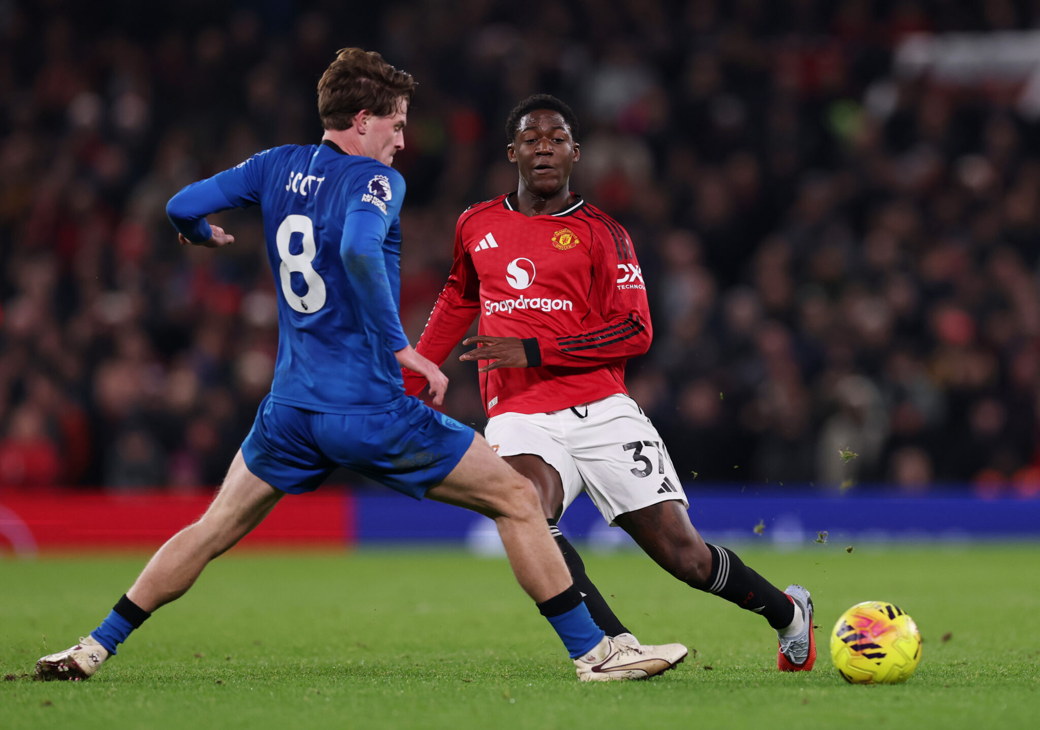 Amorim says Manchester United midfielder Mainoo won't be punished over t-shirt message