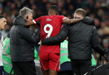 Liverpool star Isak undergoes surgery on broken leg Liverpool striker Alexander Isak is carried off the pitch after sustaining an injury.