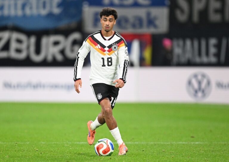 Manchester United and Arsenal interested in Frankfurt defender Nathaniel Brown